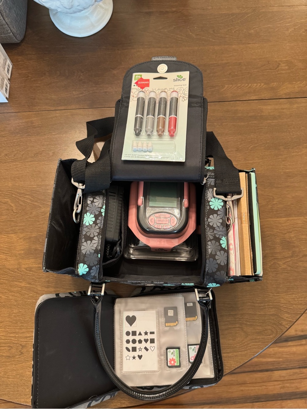Slice Cordless Digital Designer with Carrying Case and Design Cards